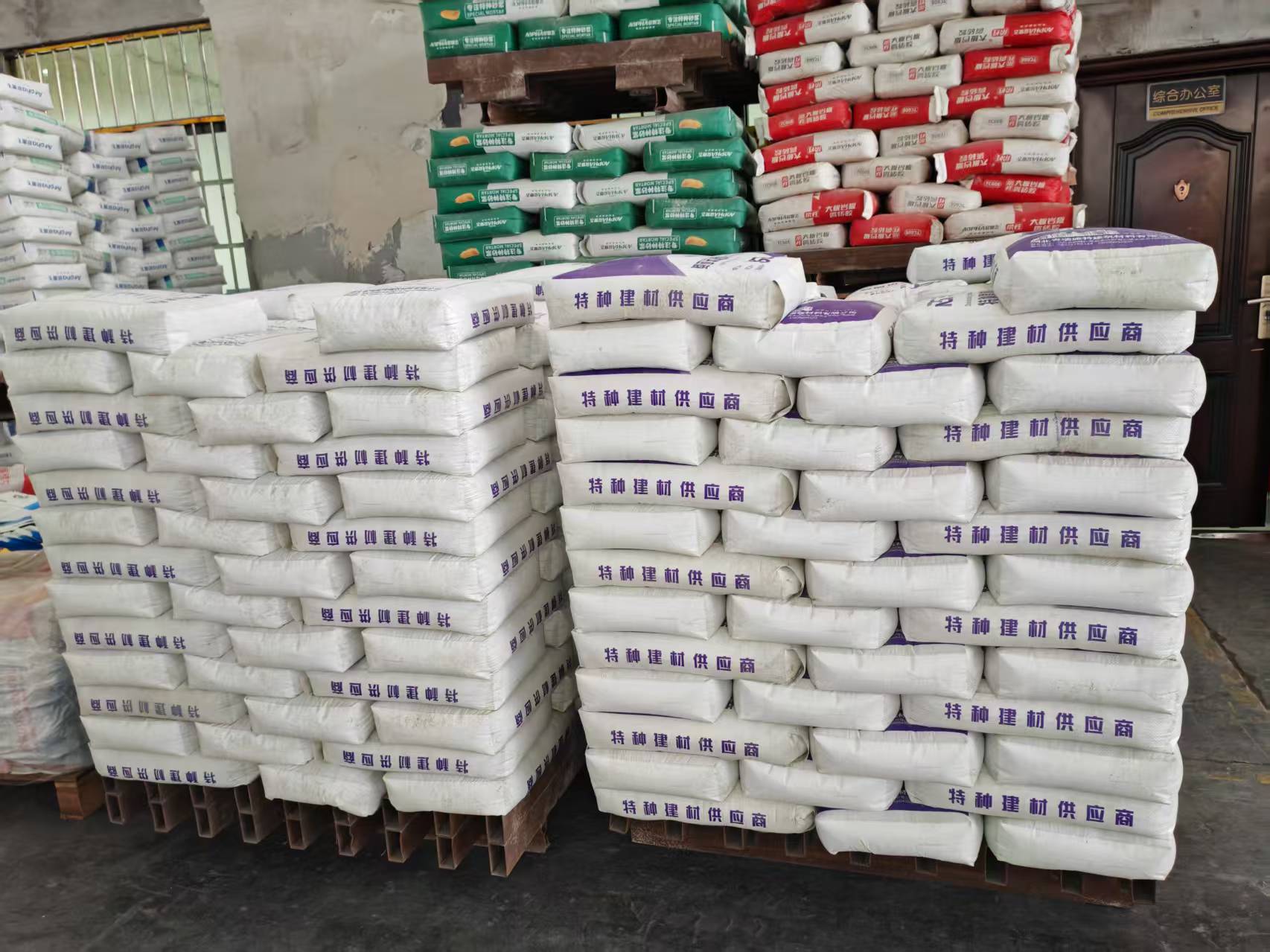 城区拱顶带模注浆料